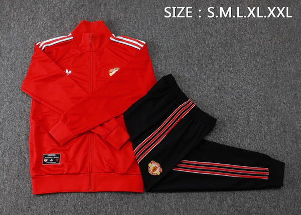 Conjunto Completo Ropa Deportiva Con Cremallera Larga Niños Manchester United 2025 2026 Rojo I Negro Manchester United Niños Conjunto 2025 2026 Rojo - Equipacion Manchester United Niños | tiendasdefutboles