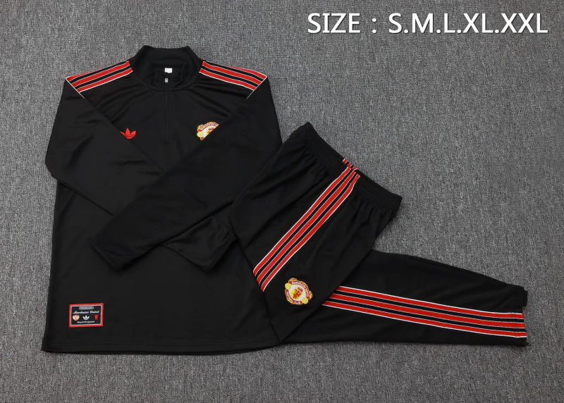 Conjunto Completo Sudadera Entrenamiento Manchester United 2025 2026 Negro Rojo Manchester United Conjunto 2025 2026 Negro - Maglia Manchester United | tiendasdefutboles