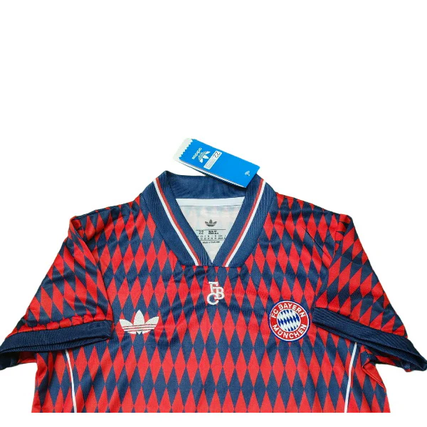 Especial Conjunto De Niños Bayern Múnich 2025 2026 Rojo Azul Bayern Múnich Niños Conjunto 2025 2026 Especial Rojo - Bayern Múnich Niños Barata | tiendasdefutboles