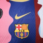 Especial Jugadores Camiseta Barcelona 2025 2026 Rosa Azul Rojo