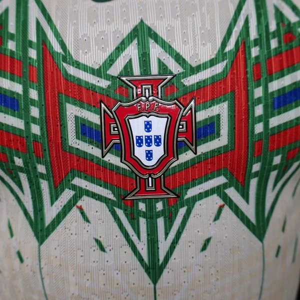 Especial Jugadores Camiseta Portugal 2026 Amarillo Rojo Portugal Camiseta Edición Jugadores 2026 Especial Amarilla - Camiseta Portugal | tiendasdefutboles