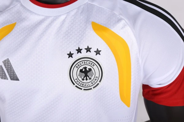 Jugadores Especial Camiseta Alemania 2026 Blanco Rojo Alemania Camiseta Edición Jugadores 2026 Especial Blanca - Camiseta Alemania | tiendasdefutboles