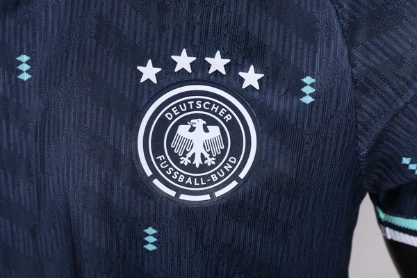 Jugadores Segunda Camiseta Alemania 2026 Azul Alemania Camiseta Edición Jugadores 2026 Segunda Azul - Camiseta Alemania | tiendasdefutboles