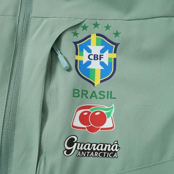 Rompevientos Brasil 2026 Verde Claro Brasil Rompevientos 2026 Verde - Brasil Barata | tiendasdefutboles