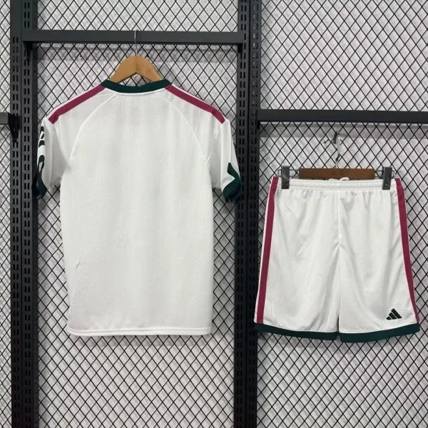 Casa Conjunto De Hombre Real Madrid 2026 2027 Blanco Real Madrid Conjunto 2026 2027 Casa Blanco - Real Madrid Barata | tiendasdefutboles