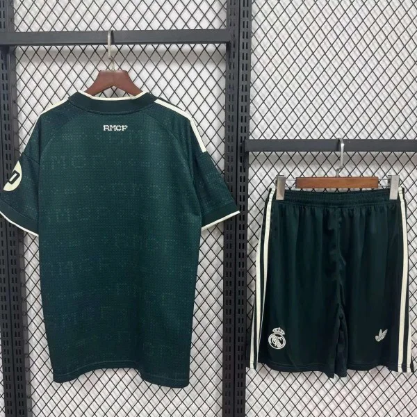Segunda Conjunto De Hombre Real Madrid 2026 2027 Verde Real Madrid Conjunto 2026 2027 Segunda Verde - Real Madrid Barata | tiendasdefutboles